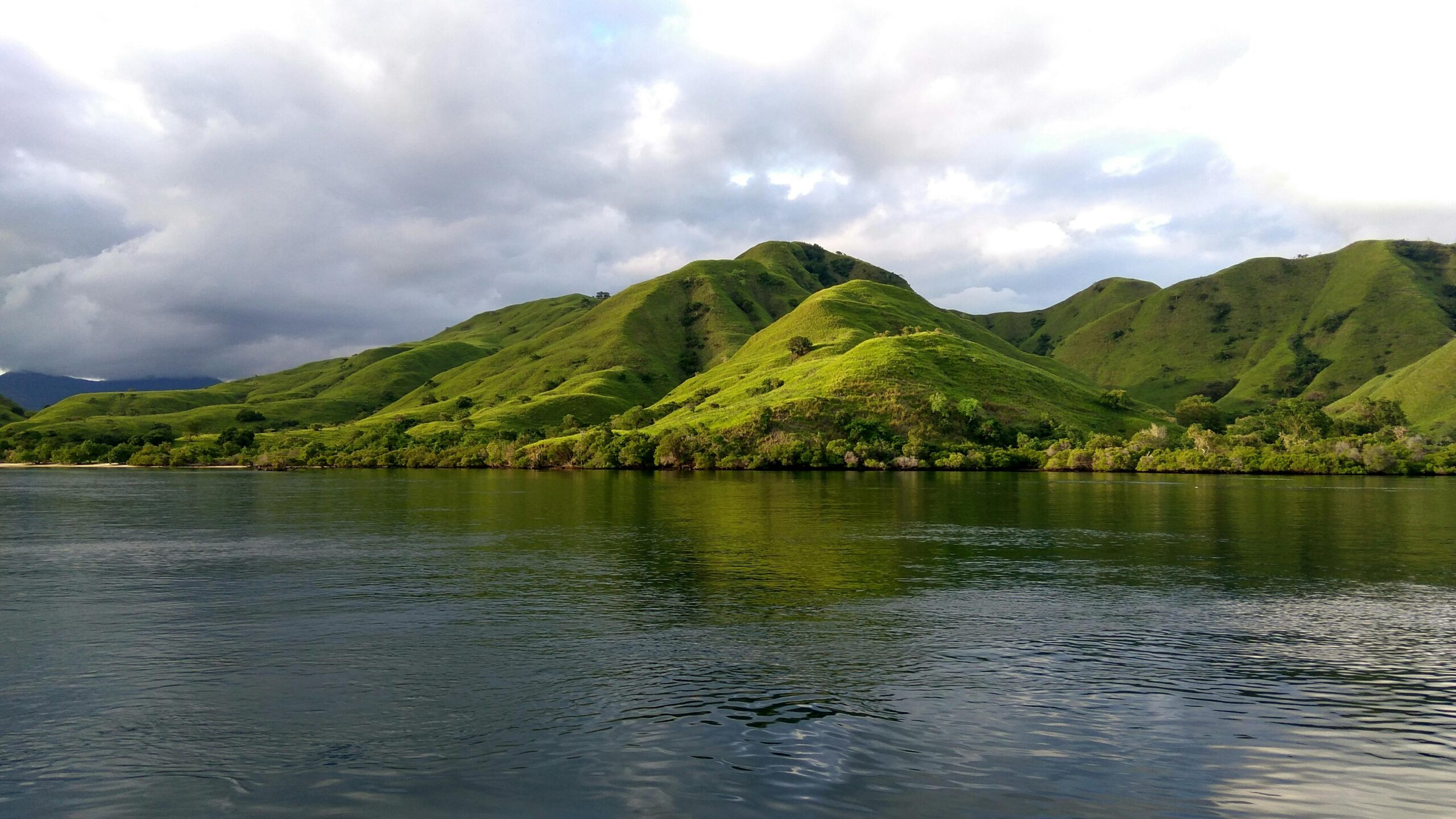 komodo island tour price