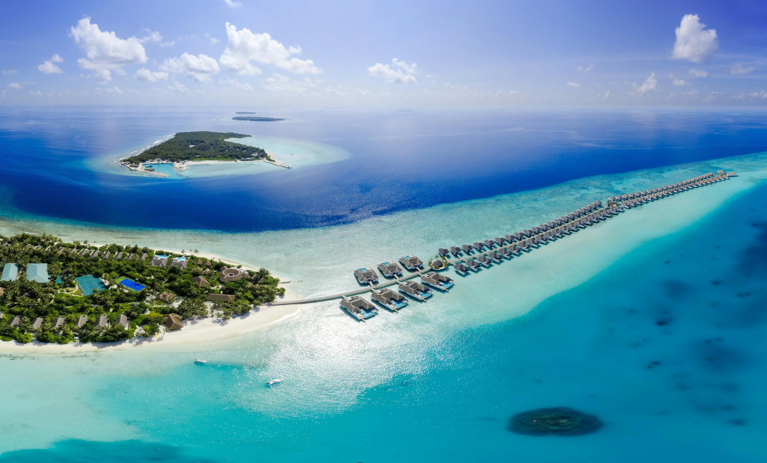 best luxury resorts in baa atoll