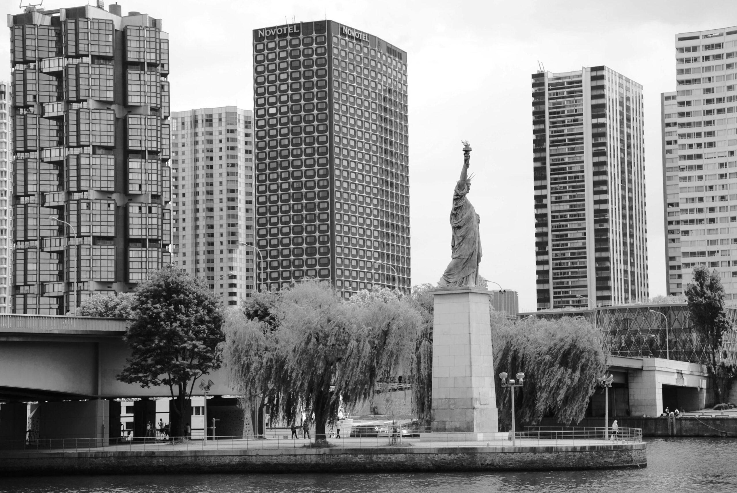 ile aux cerfs tour price