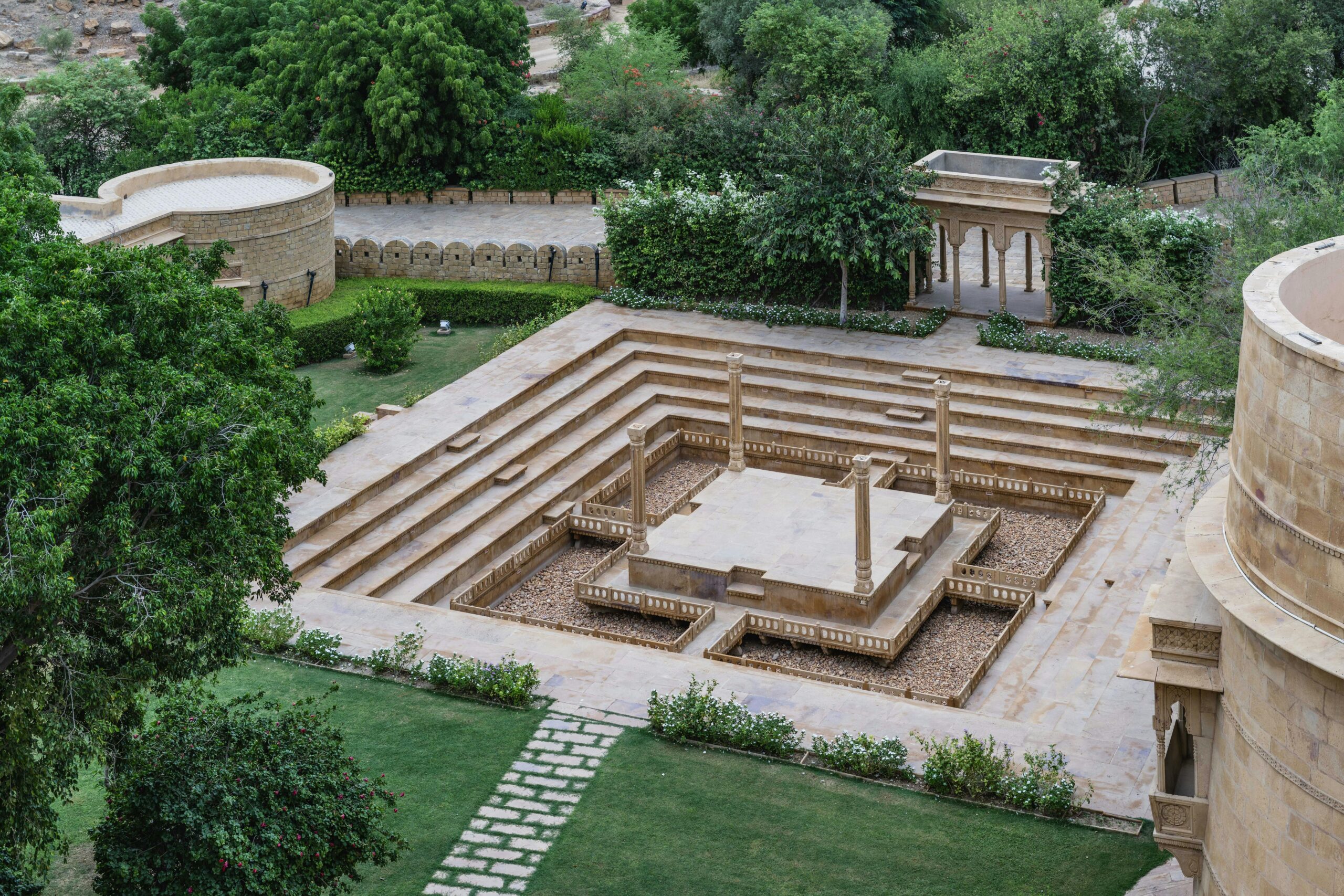 jaisalmer desert safari price