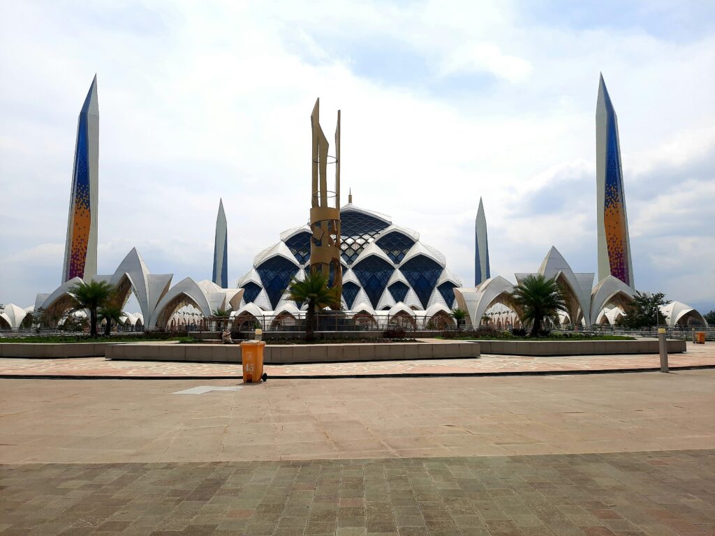 best time to visit indonesia