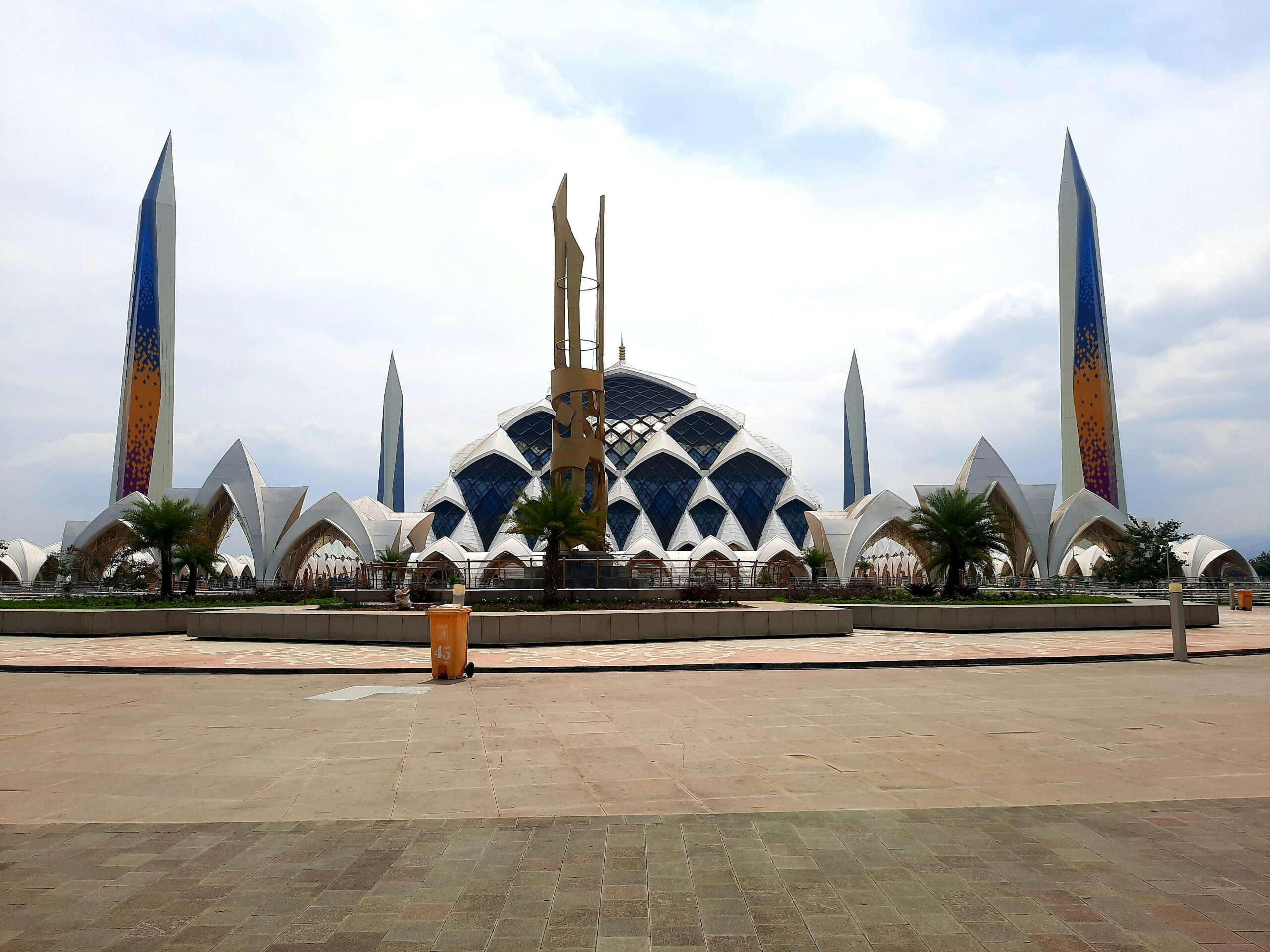 best time to visit indonesia