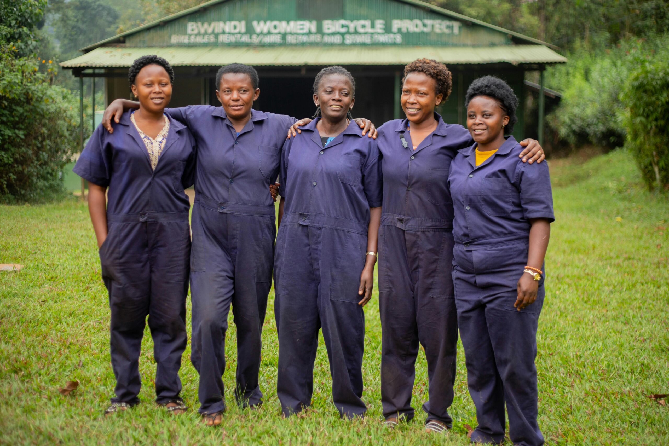 bwindi gorilla trekking price