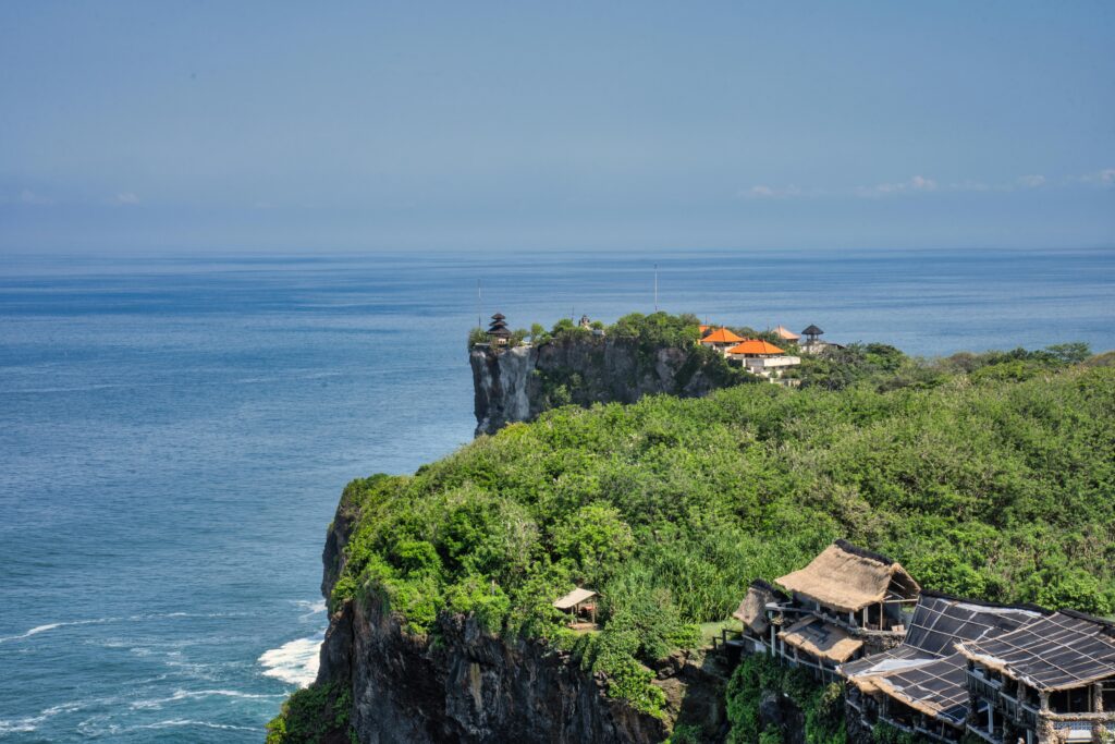best cliff resorts in uluwatu