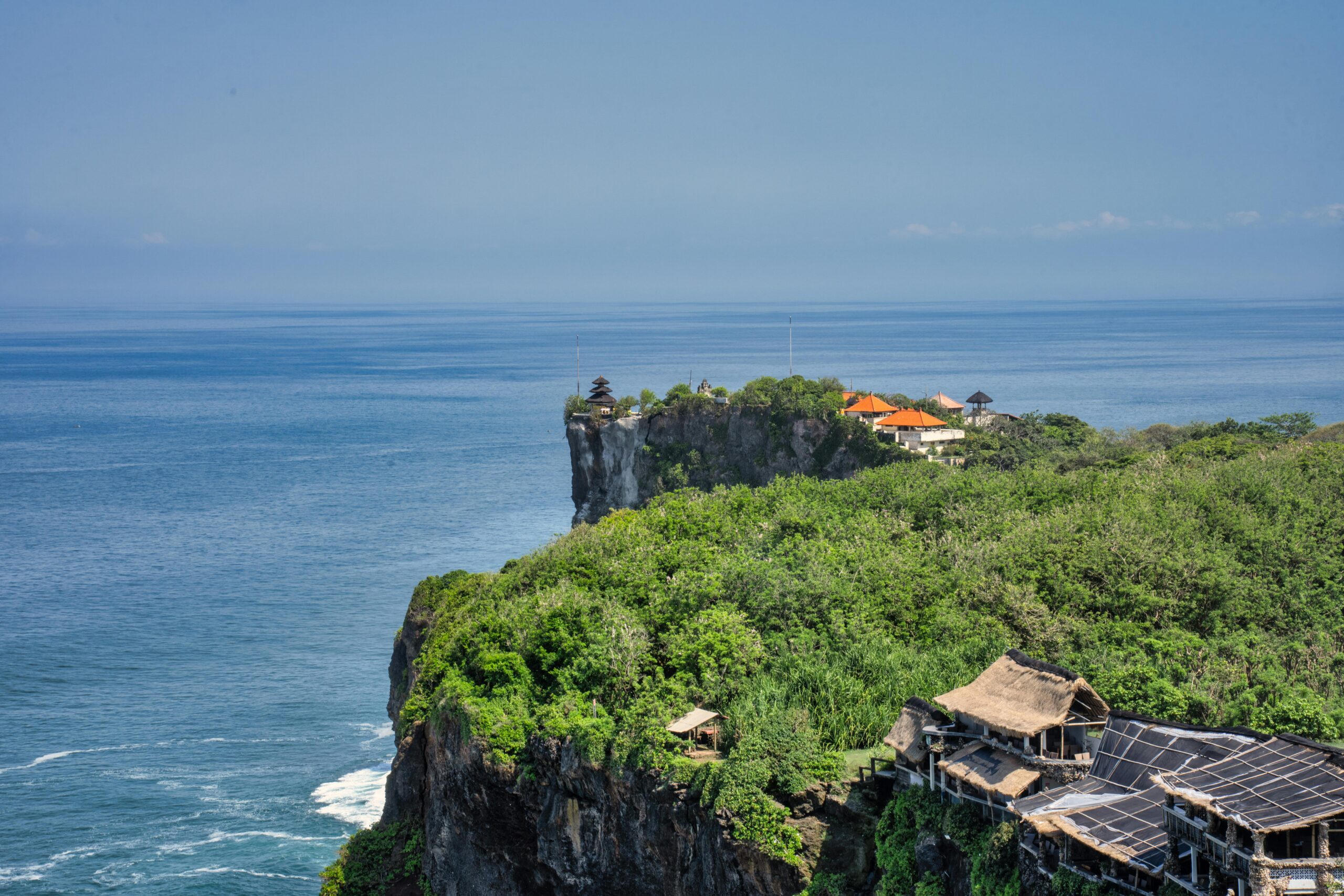 best cliff resorts in uluwatu