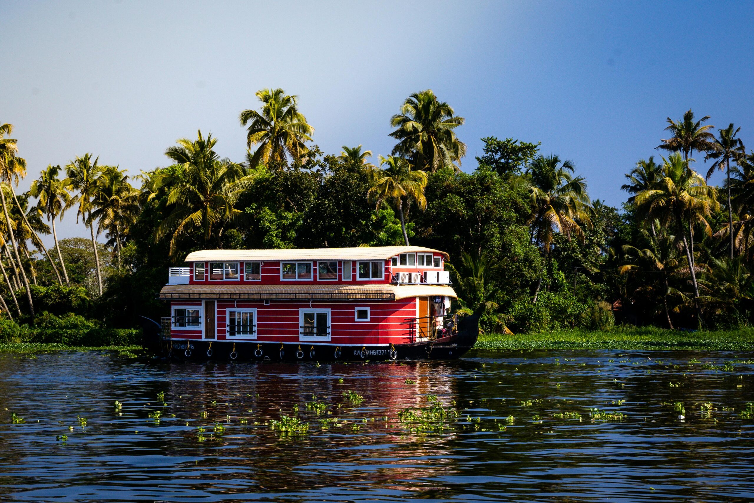 kerala backwater houseboat price