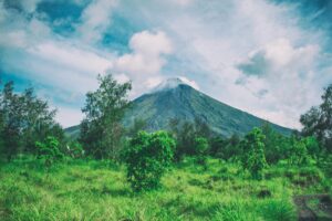 rwanda gorilla trekking price