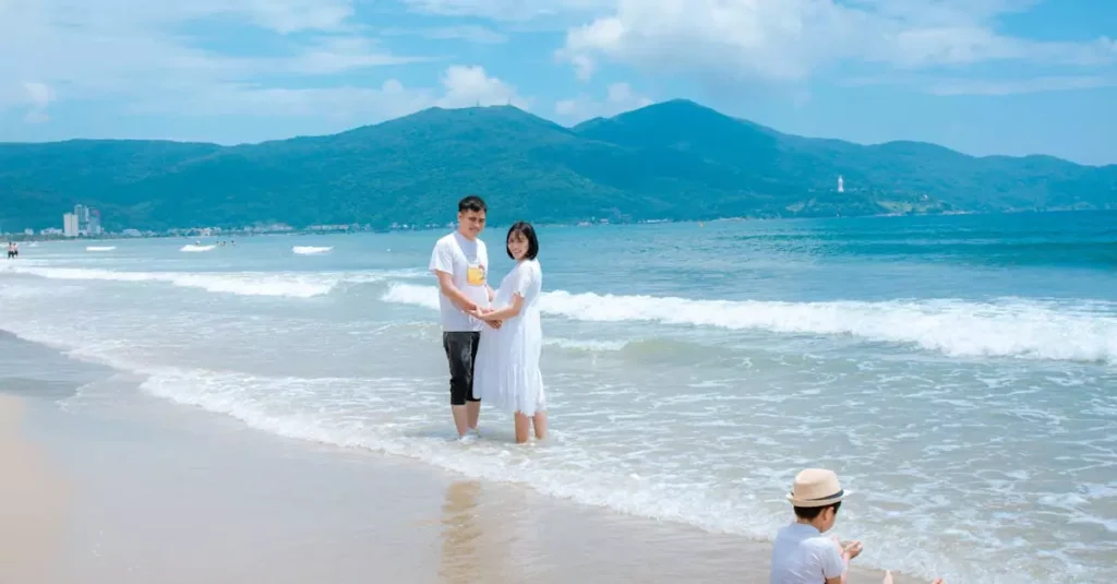 da nang beach travel cost 29980194