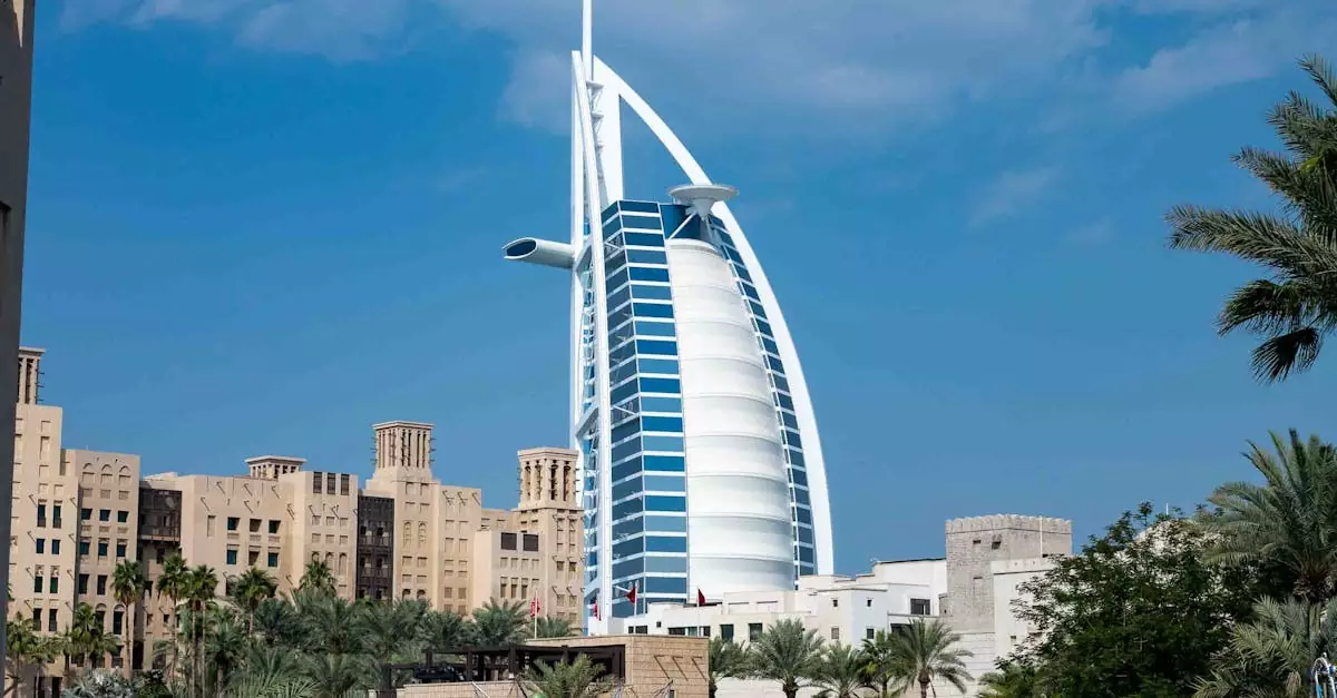 dubai budget vs luxury cost