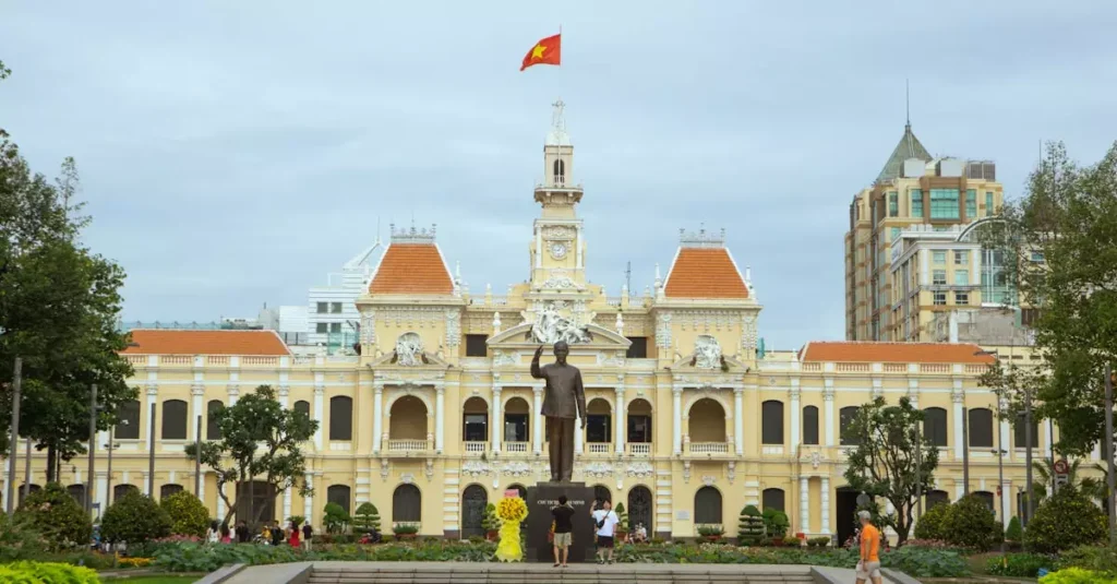 ho chi minh district 1 travel cost 31246273