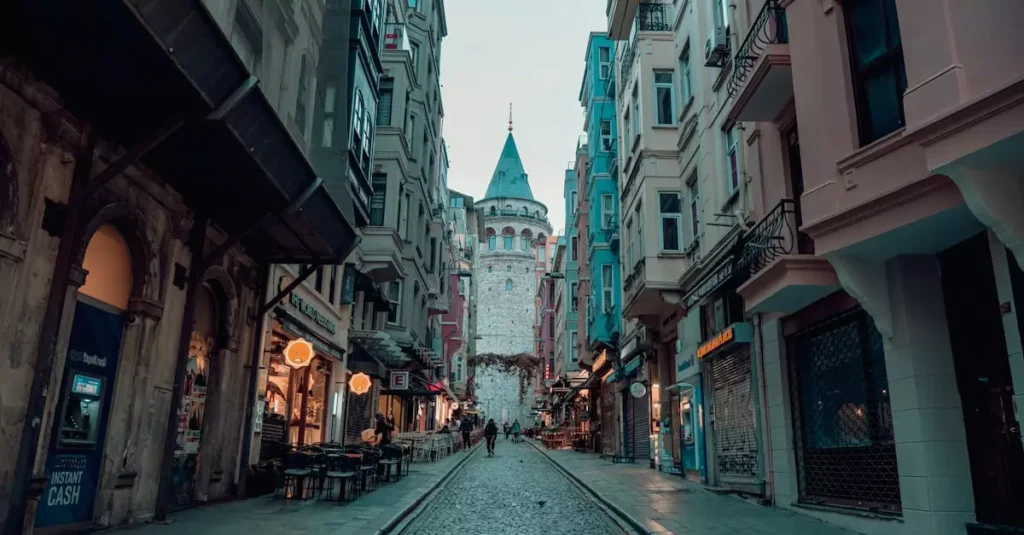 istanbul best time to visit cost 30380682