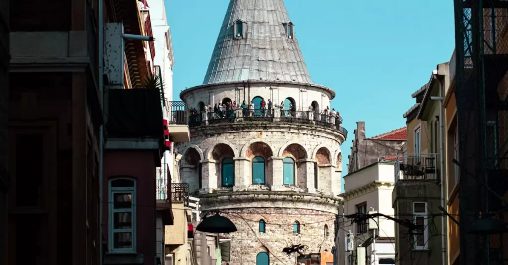 istanbul monthly living cost tourist 16922253