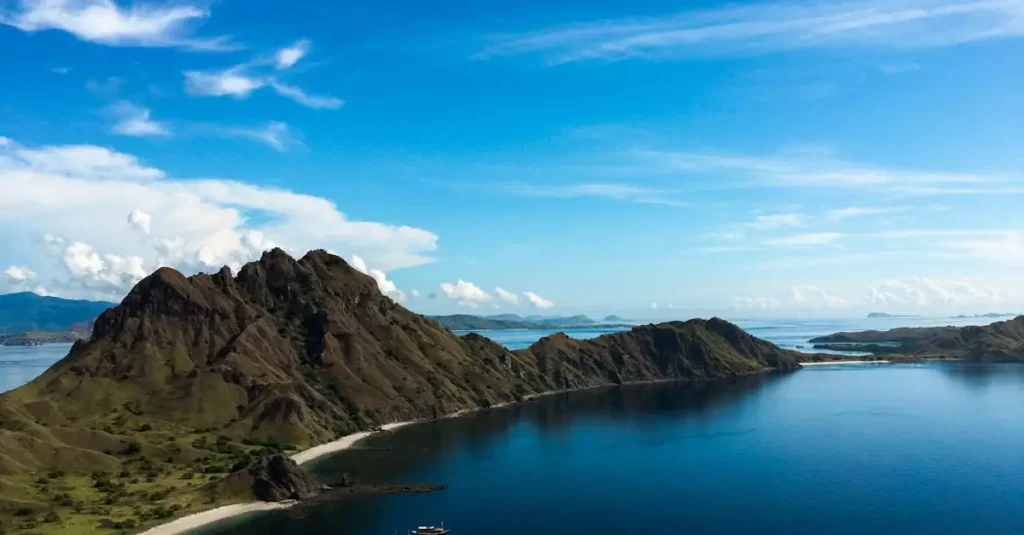 komodo boat trip price 533931