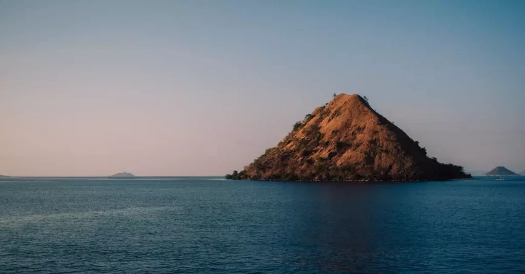 labuan bajo boat rental price 18340431