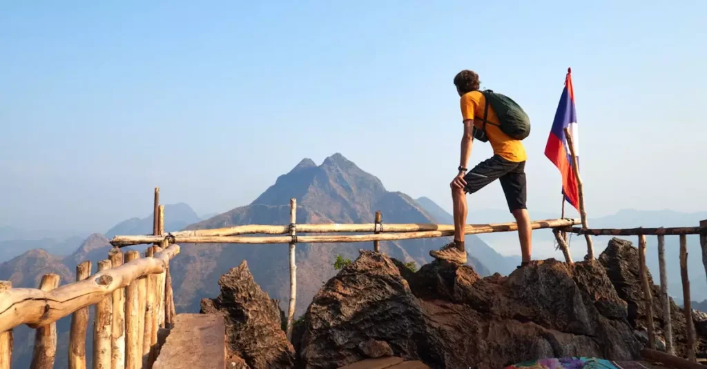 luang prabang to vang vieng travel cost 31504487