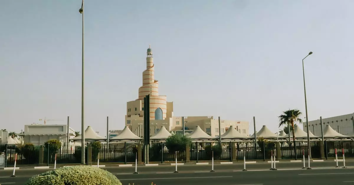 qatar budget vs luxury cost