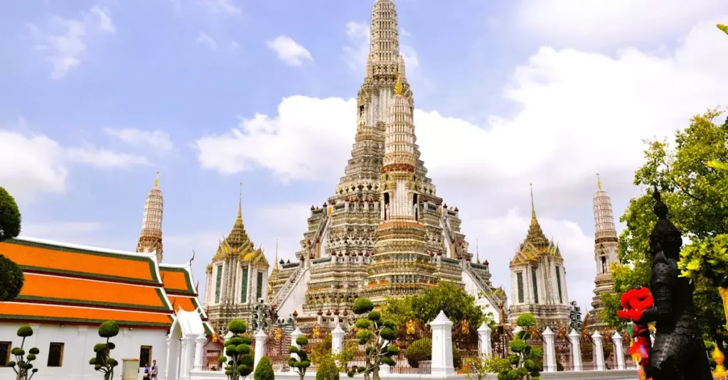 thailand vs malaysia travel cost 28969345