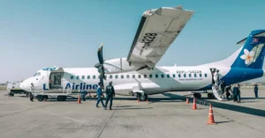 vientiane airport taxi vs bus cost 4369560