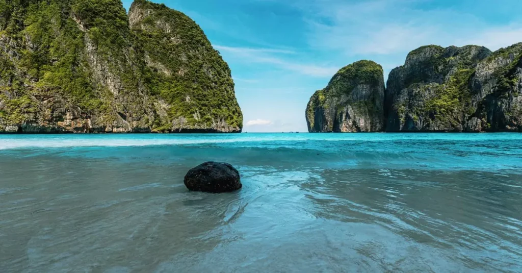 Best Beaches in Thailand: Your Ultimate Guide 2 Explore the serene beauty of Maya Bay in Krabi, Thailand with pristine beaches and turquoise waters.