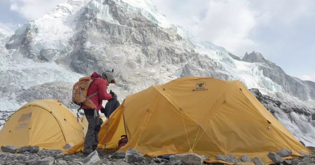 ebc trek teahouse vs tent cost comparison 37113751