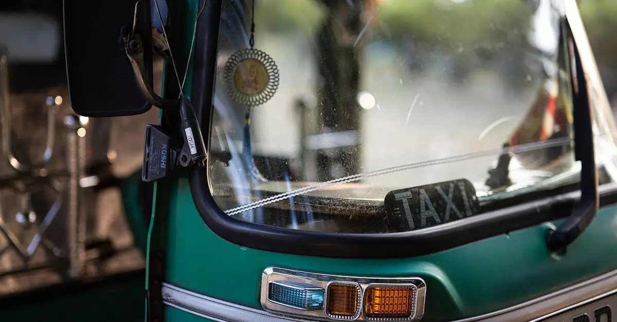 kandy tuk tuk vs taxi price comparison