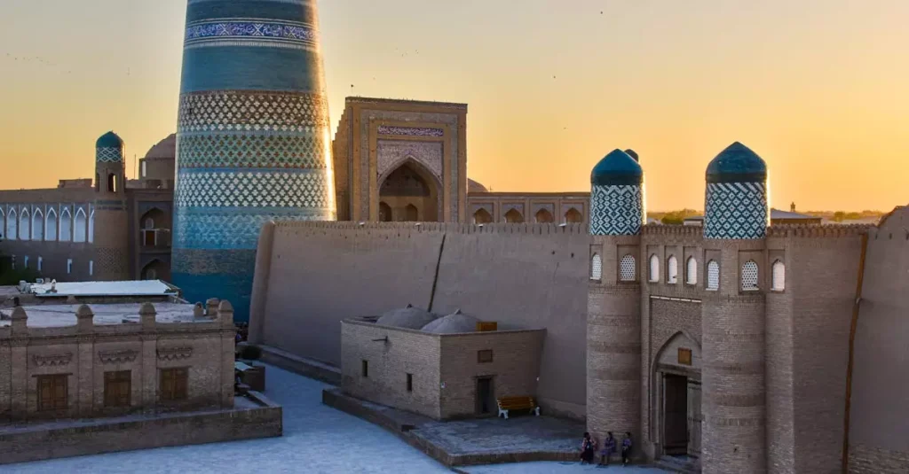 khiva couple travel cost 2 days 16796305