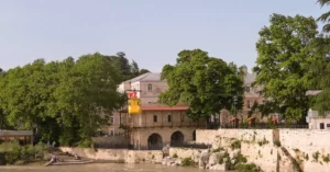 kutaisi solo travel cost per day 35115166