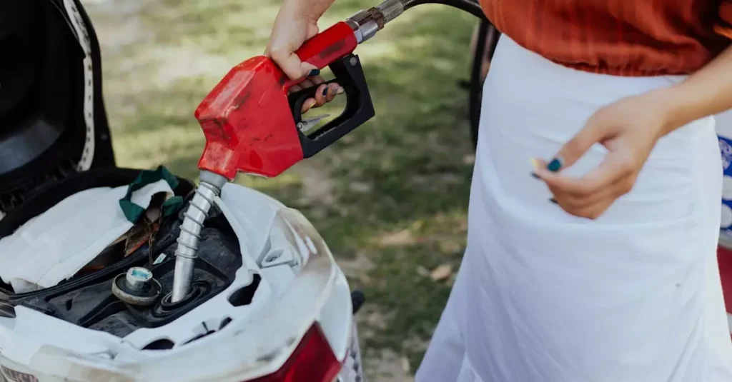 pakse scooter fuel price per liter 5594382