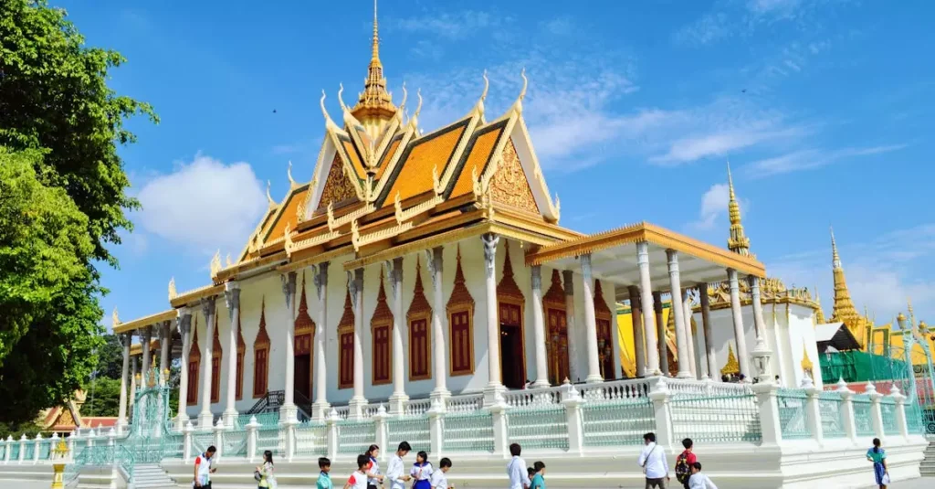 phnom penh atm withdrawal fee tourist 5024573