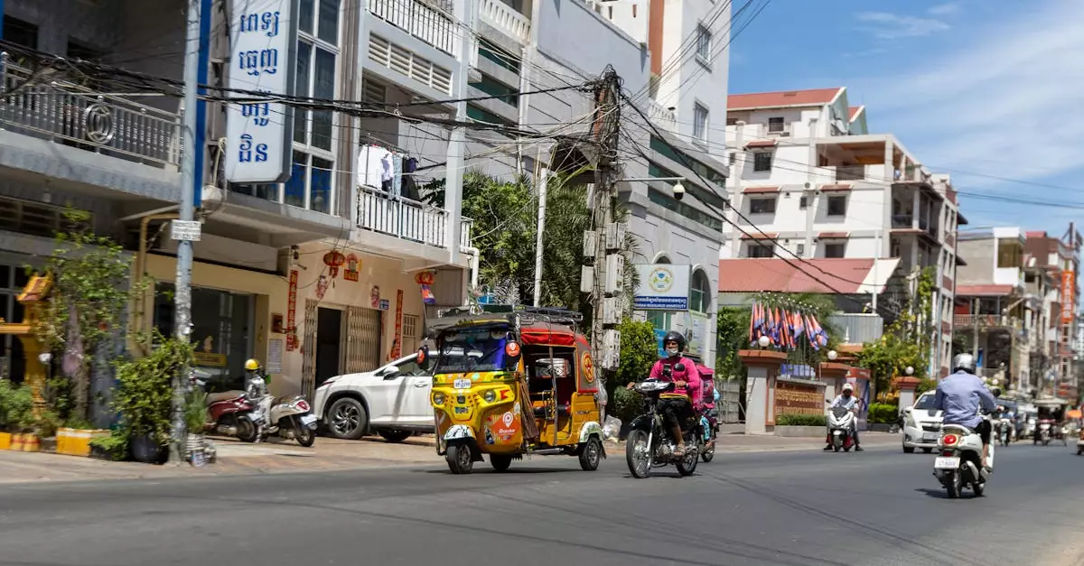 phnom penh tuk tuk vs grab price comparison