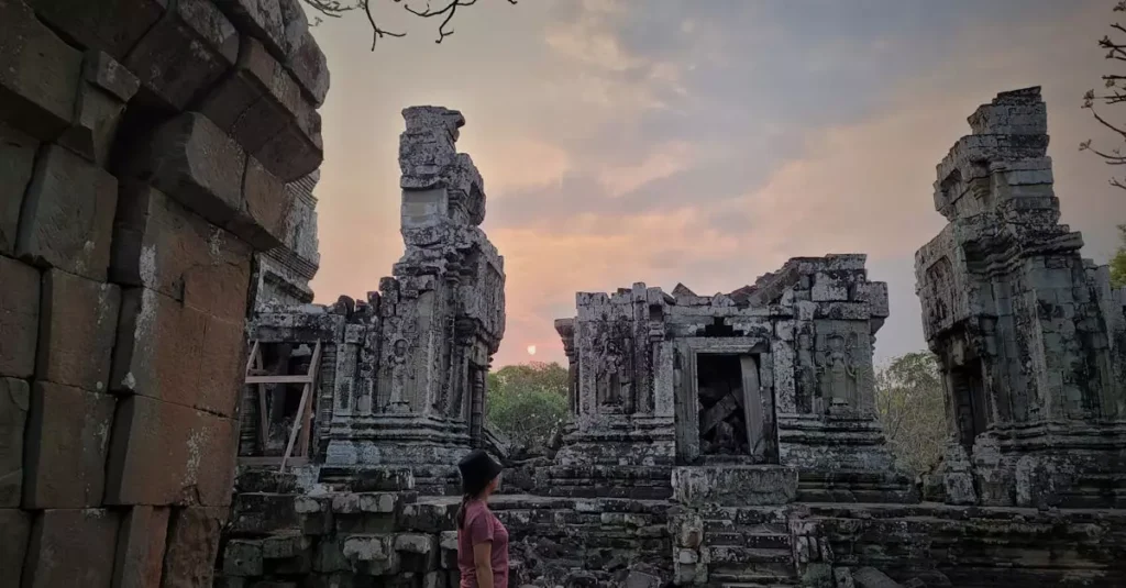 siem reap to phnom penh travel cost 16310526