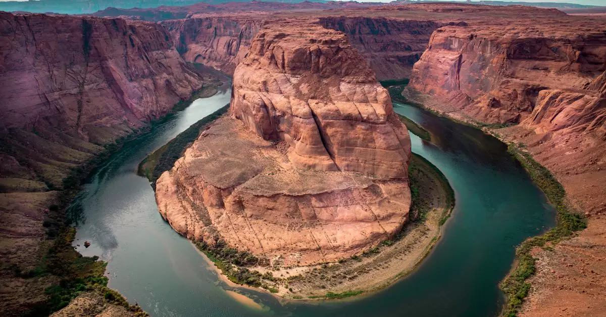 Stunning aerial view of Horseshoe Bend, a popular natural landmark in Arizona.