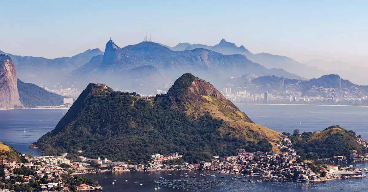 Stunning aerial view of Niter&oacute;i, Brazil with Sugarloaf Mountain and scenic coastlines.