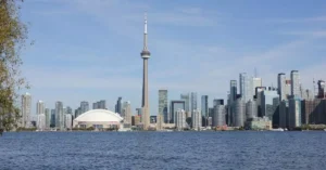 A stunning view of Toronto's skyline with the CN Tower on a sunny day.